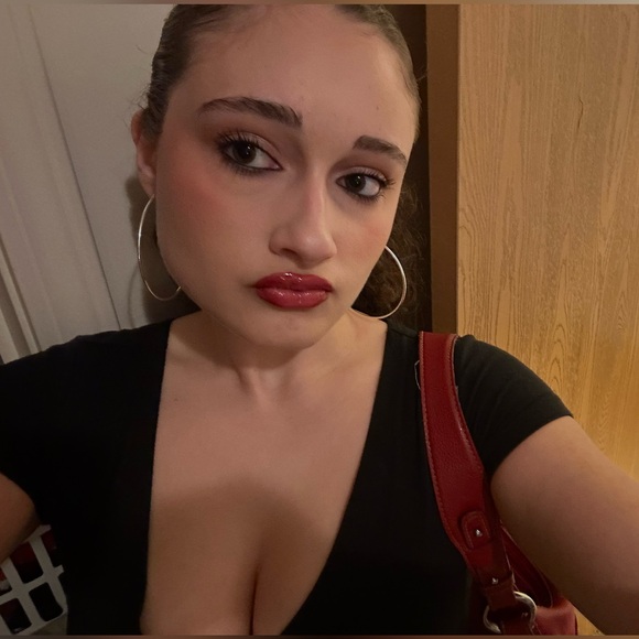 cara_coy